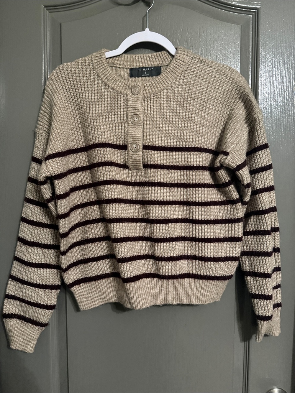 Primark Cream Crewneck Sweater with Dark Burgundy Stripes